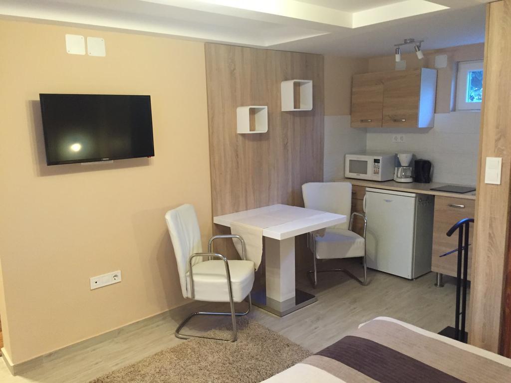 Bundics Vendeghazak Bed & Breakfast Lenti Ngoại thất bức ảnh