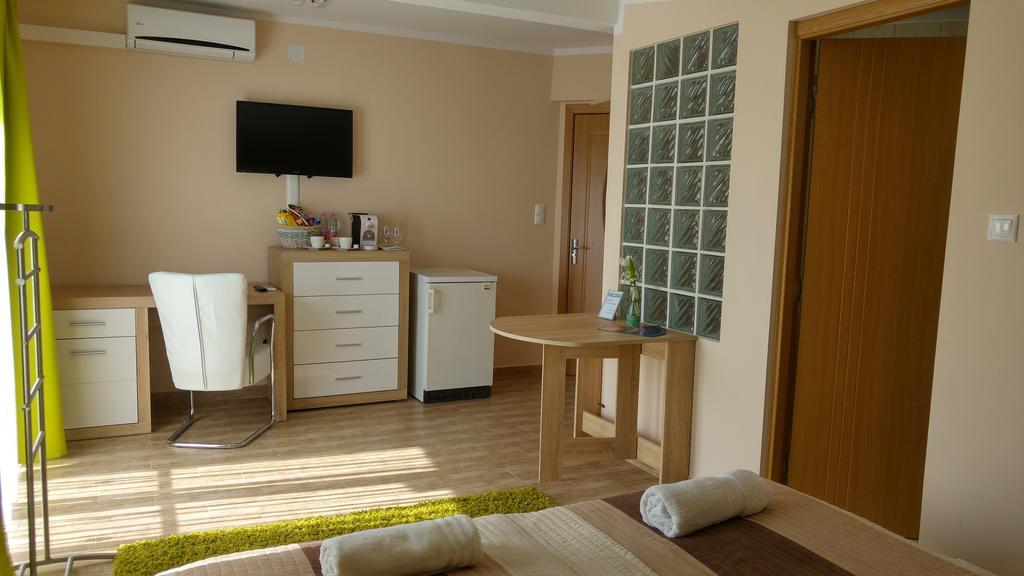 Bundics Vendeghazak Bed & Breakfast Lenti Ngoại thất bức ảnh